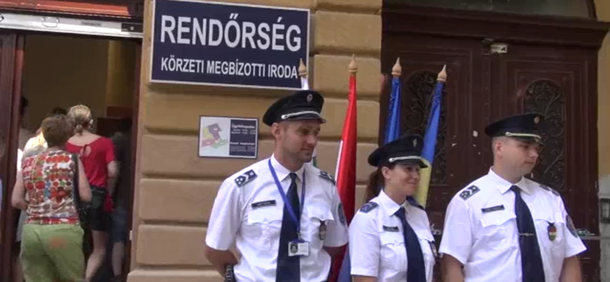 Átadták a Bauer Sándor utcai körzeti megbízotti irodát 2016.07.18.