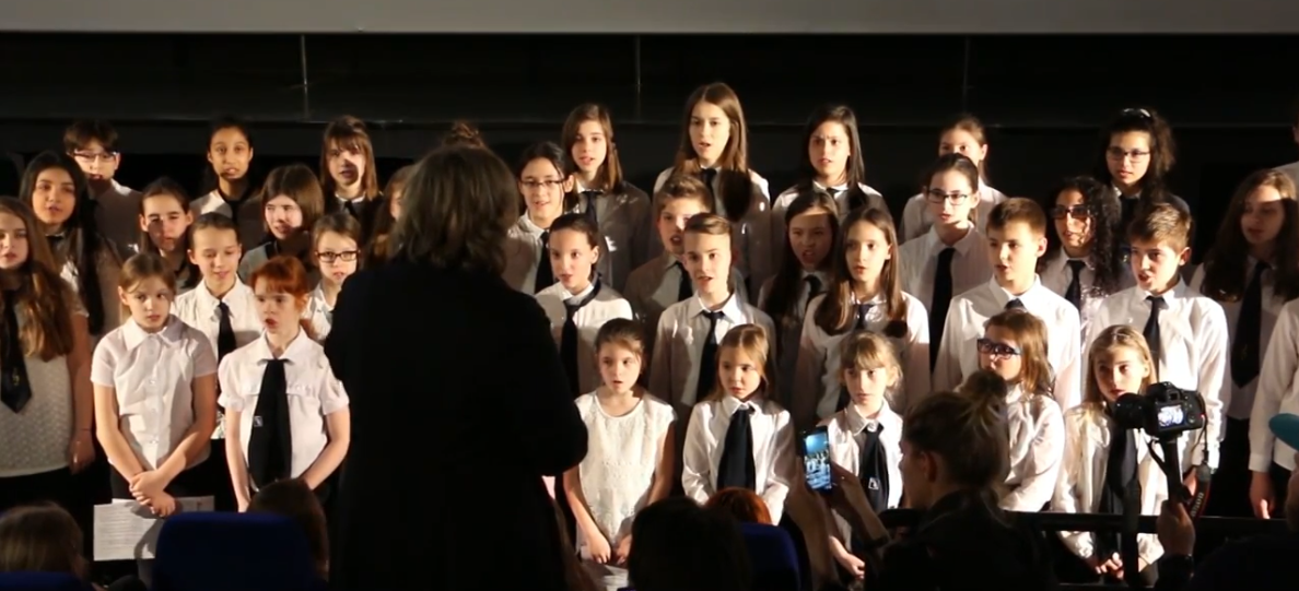 Közös éneklés a Mindenki gyermekszereplőivel 2017.03.06.