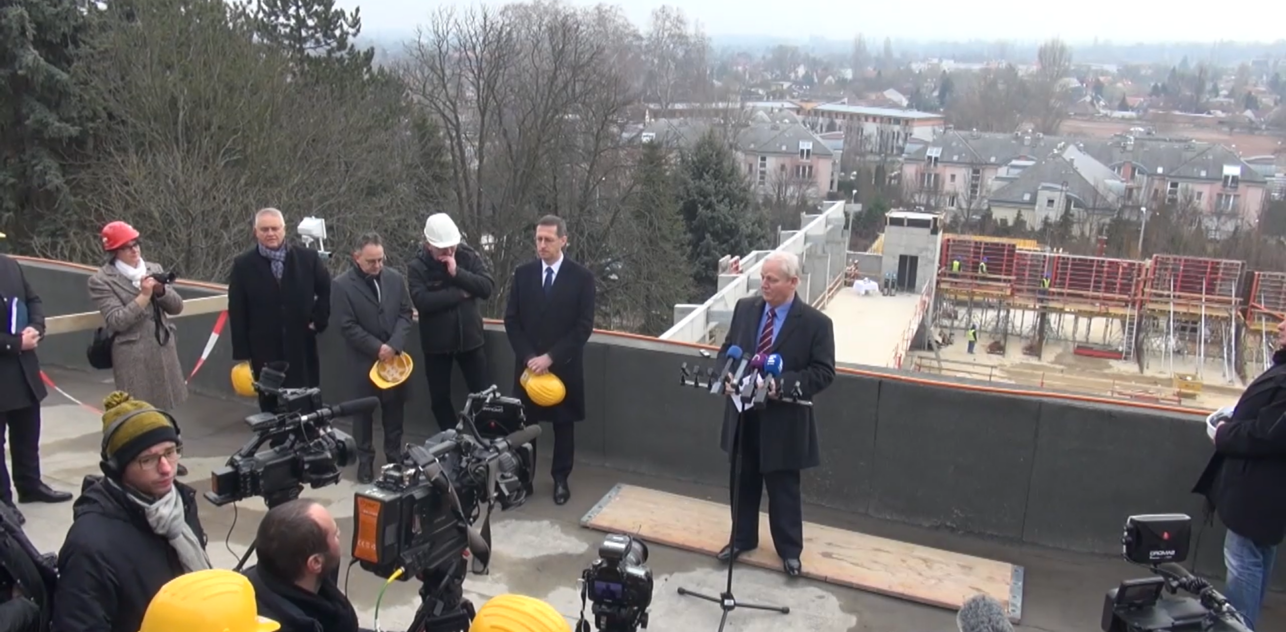 2018 nyarán megnyílik a csillaghegyi strand új, egész évben nyitva tartó fürdőrészlege. 2018.02.13.