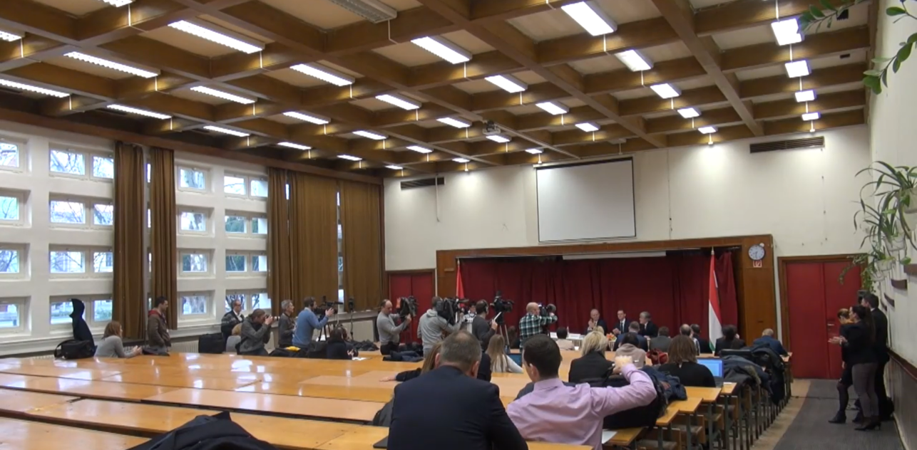 Új tornatermet kap az Árpád Gimnázium 2018.02.08.