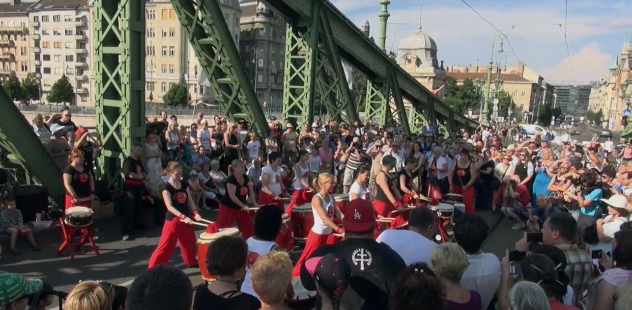 Dobosok a Szabadság hídon 2018.08.02.