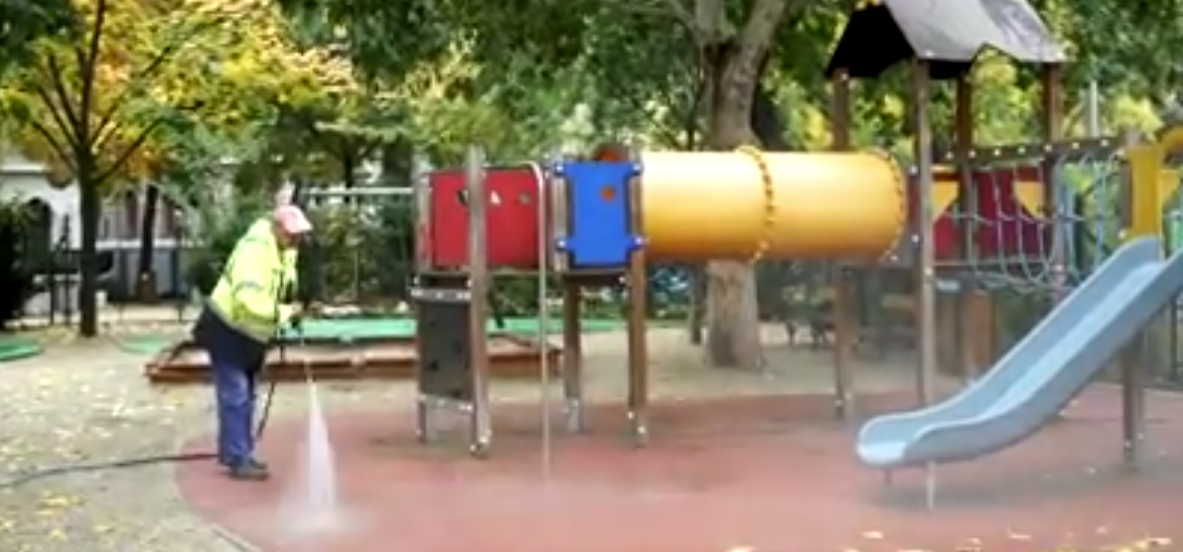 Erzsébetváros – Fokozottan ügyelünk a tisztaságra! Fertőtlenítettük a játszótereket! 2020.11.05.