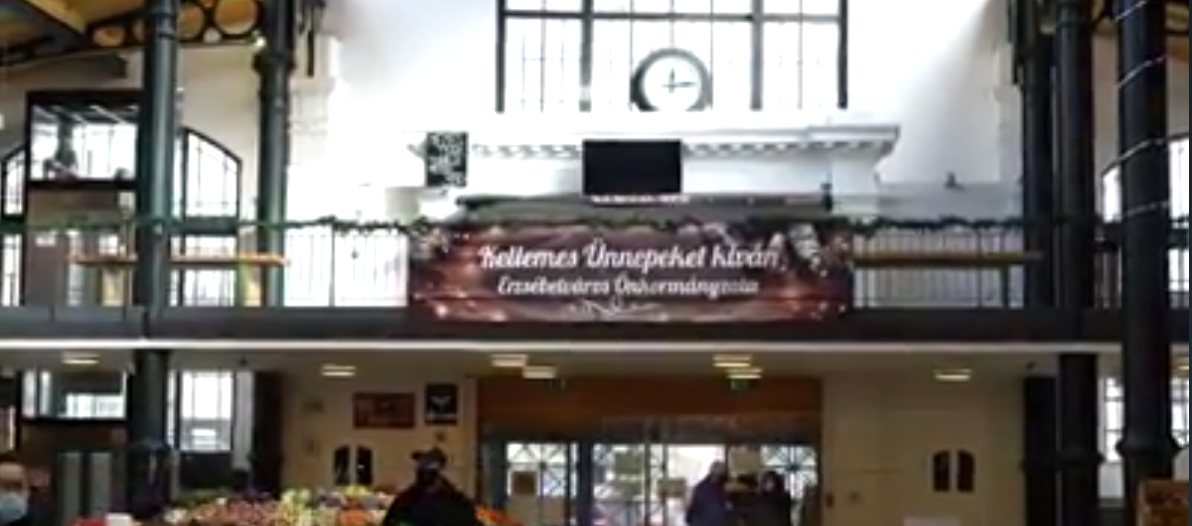 Karácsonyi díszben a Klauzál téri piac – A dolgozók saját kezűleg varázsoltak ünnepi hangulatot 2020.11.26.