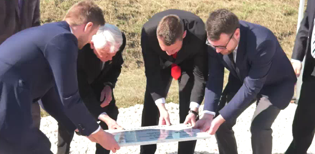 Összekötő út – alapkőletétel 2022.03.22.