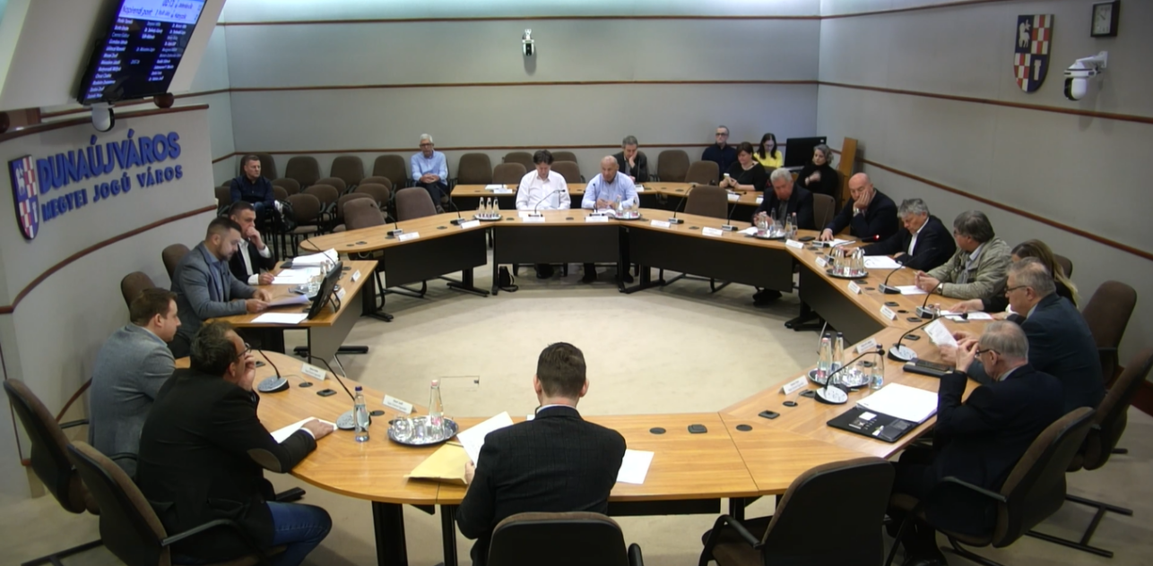 Dunaújváros Megyei Jogú Város Önkormányzata rendkívüli Közgyűlése 2022.06.30.