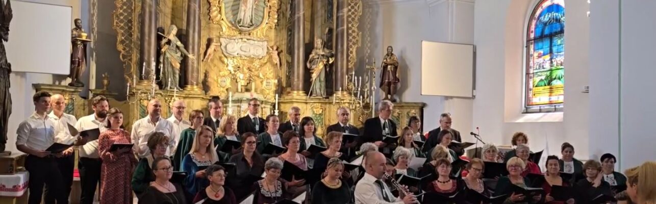 Gyergyószentmiklóson lépett fel a Majsai Dalárda