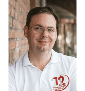 Magán: Cserháti Ferenc