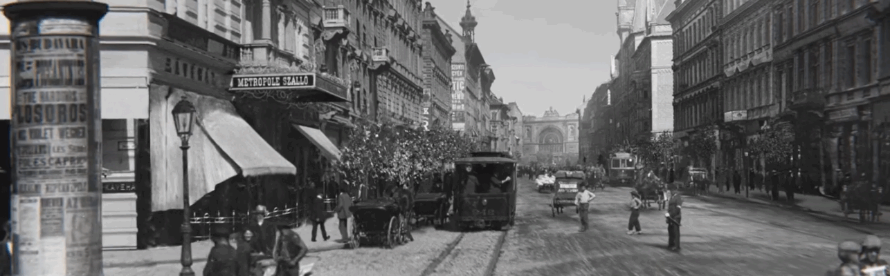 Erzsébetvárosi Önkormányzat : Egy éve adtuk át a teljes egészében felújított Klauzál teret – Az alábbi videóval egy különleges múltidézésre hívjuk Önöket