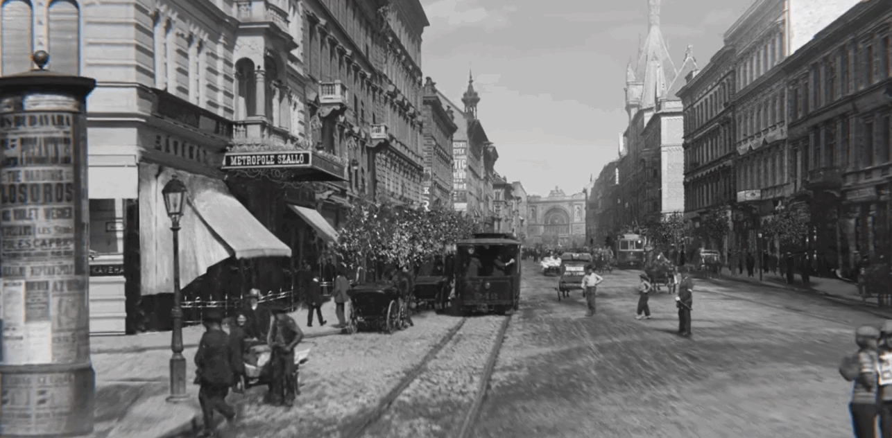 Erzsébetvárosi Önkormányzat : Egy éve adtuk át a teljes egészében felújított Klauzál teret – Az alábbi videóval egy különleges múltidézésre hívjuk Önöket