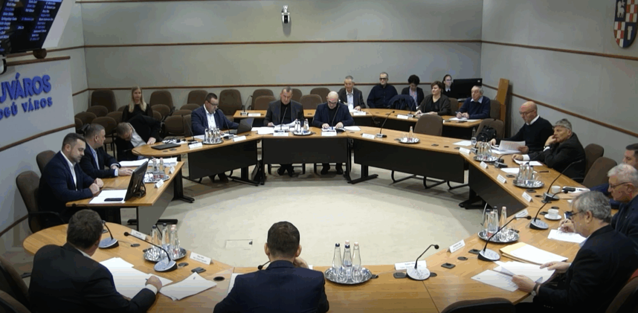 Dunaújváros Megyei Jogú Város Önkormányzata Közgyűlése 2025.11.13.