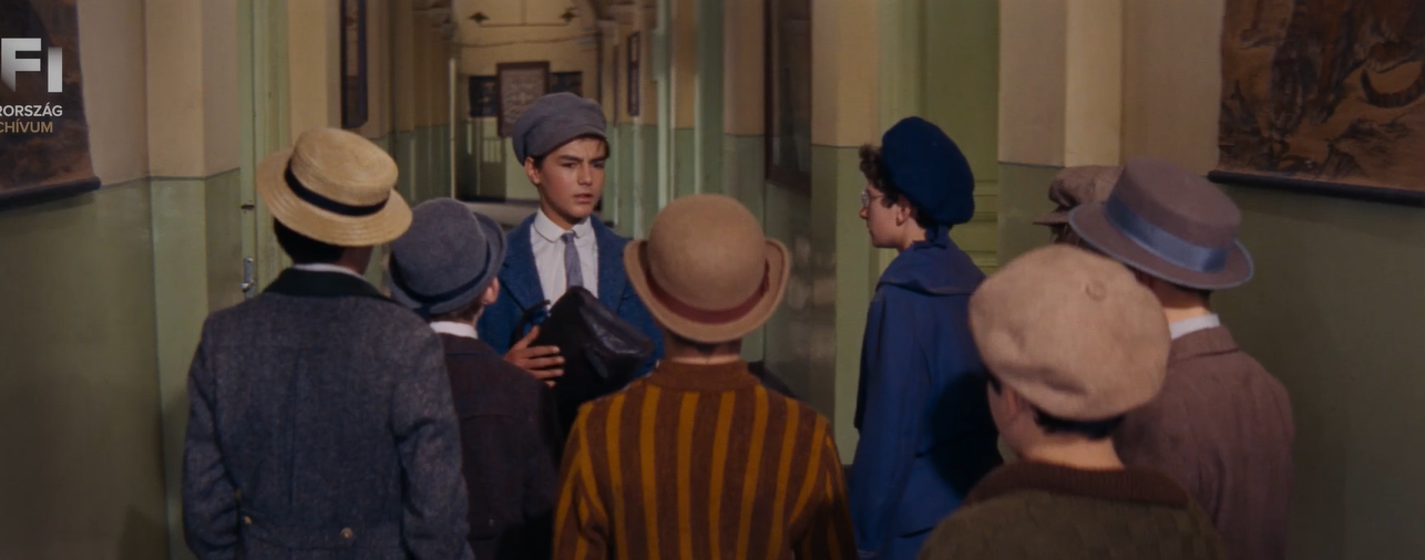 Molnár Ferenc 148 éve született. A „grund” azóta sokszor változott, de a közösség ereje és a nyílt döntéshozatal értéke nem.