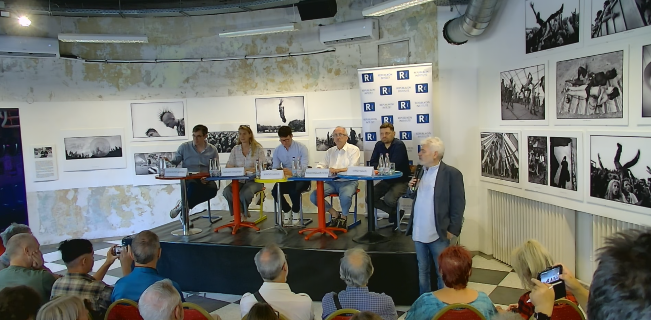 A tönk szélén – mi lesz az önkormányzatokkal a kormányváltás után? – első panel